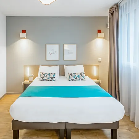 Appart'city Confort Gare 3*